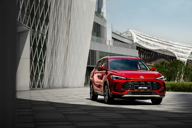 mg-zs-2025-الجديدة-كليًا-تدخل-السوق-السعودي-بثلاث-فئات-متنوعة.-اكتشف-أبرز-الفروقات والترقيات بينهم