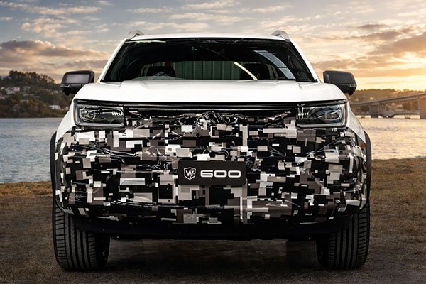 فولكسفاغن-تعيد-التفكير-في-الشاحنة:-أداء-على-الطريق-قبل-الطرق-الوعرة