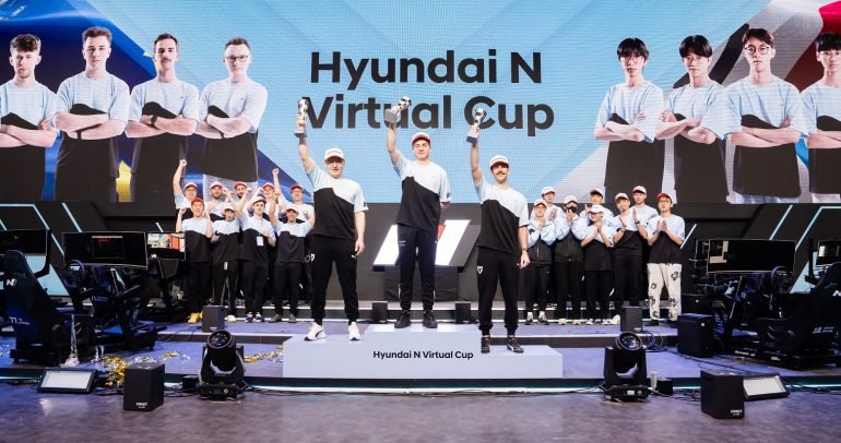 الإخوة-الكواري-يواصلون-التألق-في-رالي-قطر-الدولي