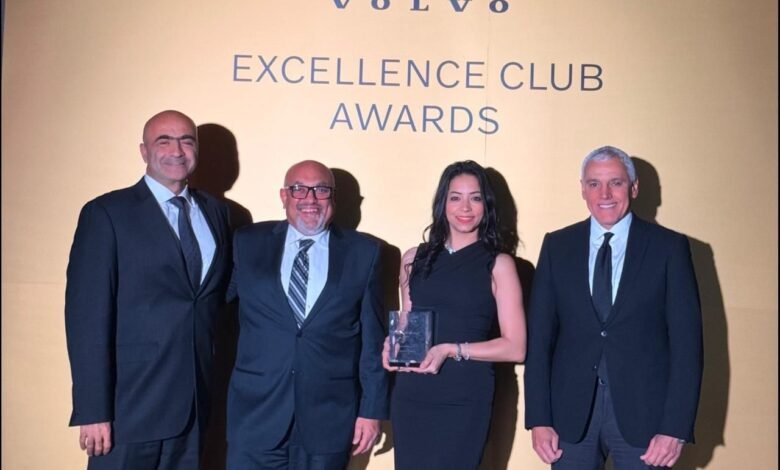 جائزة-التميز-لشركة-عز-العرب-–-فولفو-للسيارات-بعد-تحقيق-أعلى-معدل-نمو-في-المبيعات-بنسبة-288%