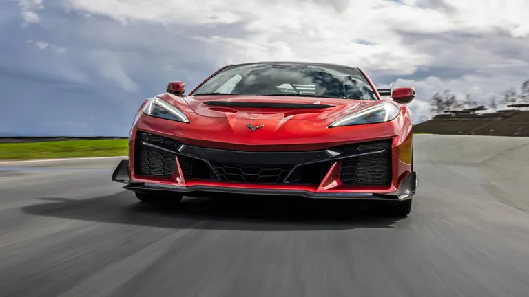 chevrolet-corvette-zr1x-2026…-أداء-يتجاوز-zr1-ويعيد-تعريف-قمة-كورفيت
