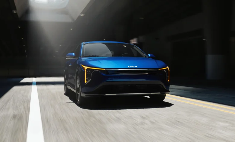 هيونداي-تعمل-على-الجيل-الثامن-من-elantra…-إعادة-تصميم-مرتقبة-لسيدان-الفئة-المدمجة